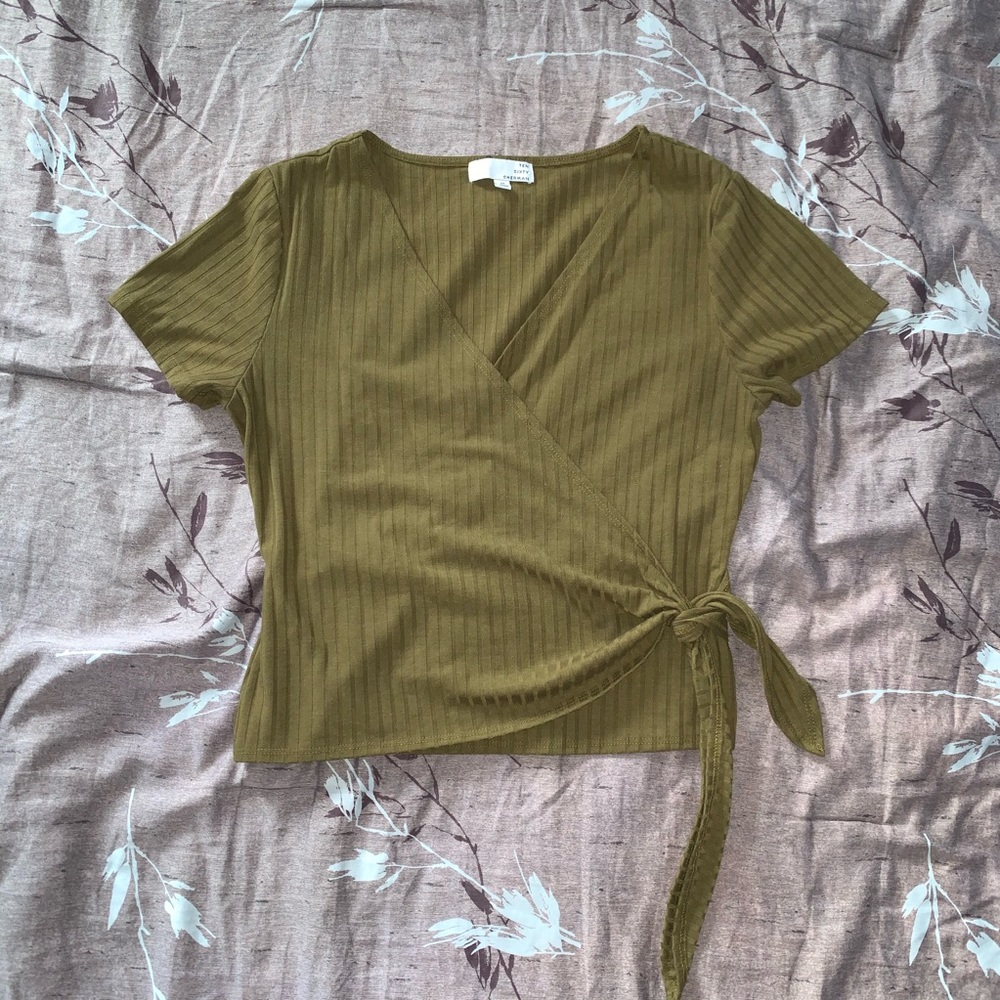 Gwen wrap V neck